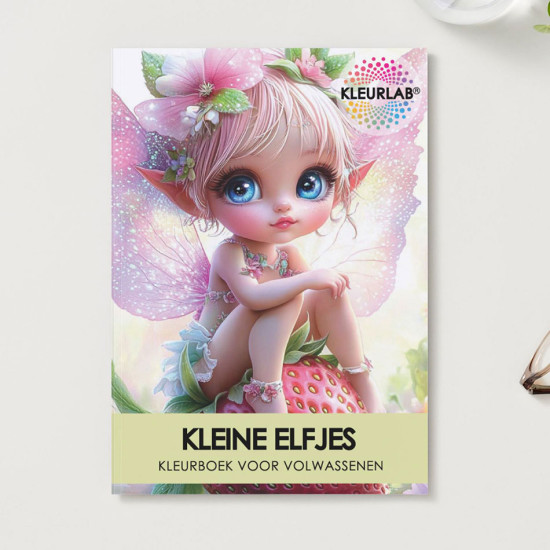 Bekijk het kleurboek Kleine Elfjes vol magie en rust Kleurboek Kleine Elfjes met schattige elfjes en sprookjesachtige details uit de collectie van Kleurlab®